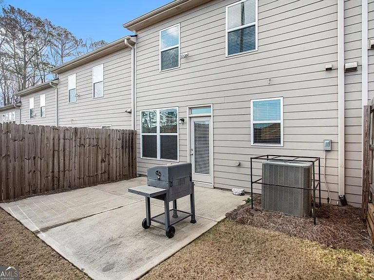 2414 Fitts Dr — Photo 25