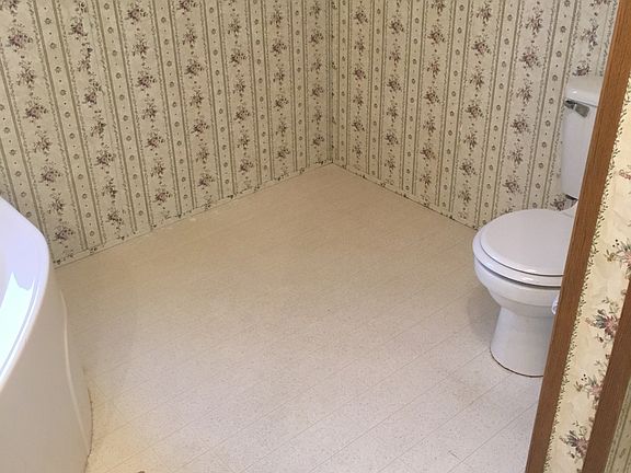 Master, shower not shown