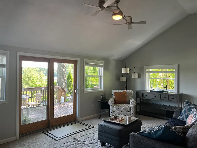 5271 Wayne Rd — Photo 1