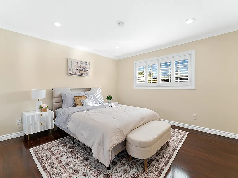 1524 W Tonia Ct — Photo 3