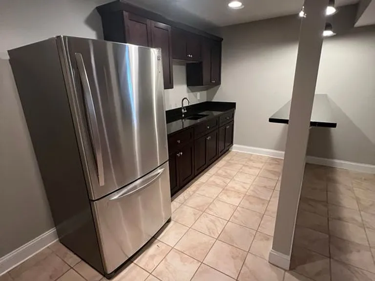16500 Hayes Ln — Photo 2