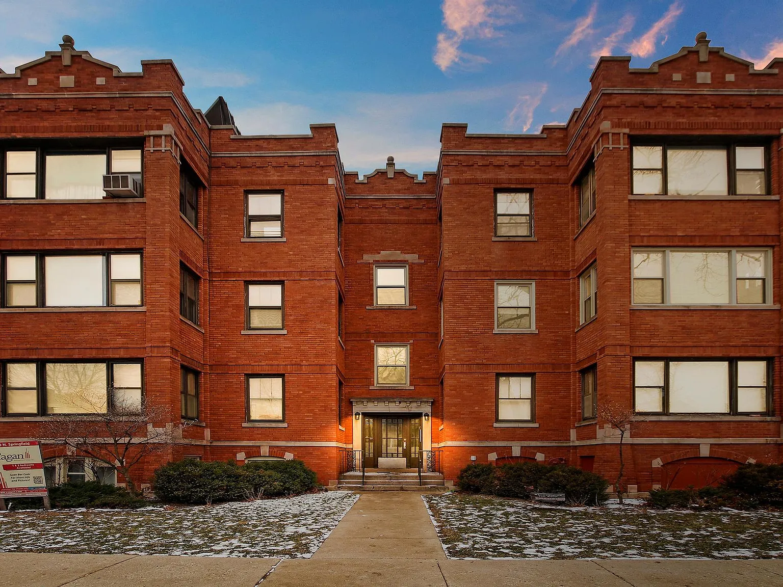 3400-04 N. Springfield/3906-08 W. Roscoe — Photo 3