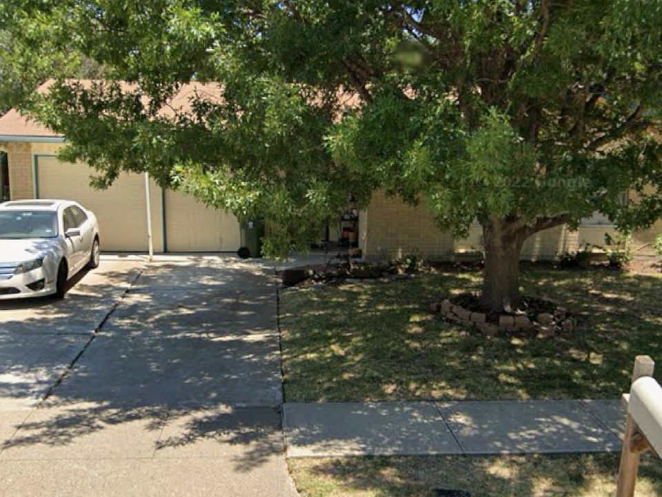 1st image of 1115 Burgess Ct