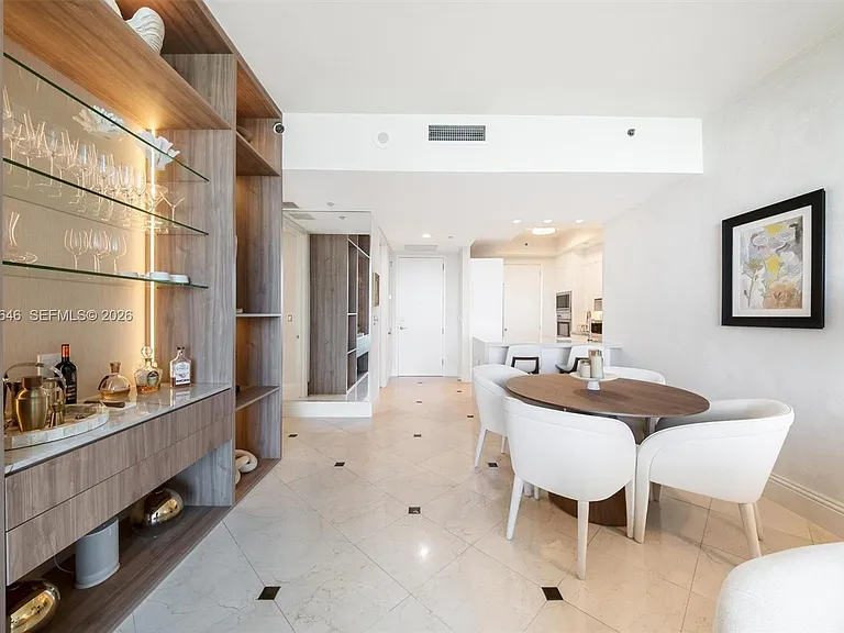 100 S Pointe Dr #702 — Photo 5
