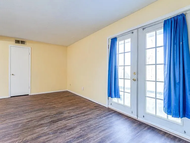 125 S Dillon Ave — Photo 4