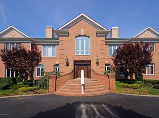 1 Parkwood Ln, Colts Neck, NJ 07722