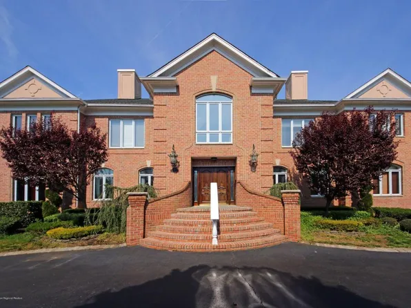 1 Parkwood Ln, Colts Neck, NJ 07722