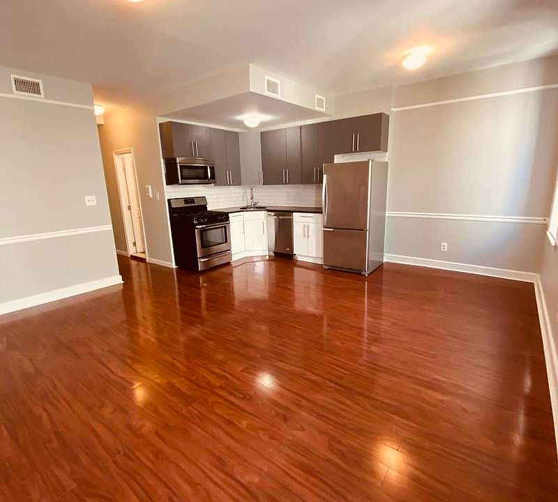 1st image of 196 7th Ave #3E