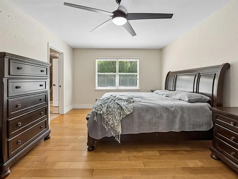 1203 Oakwood Trl — Photo 13