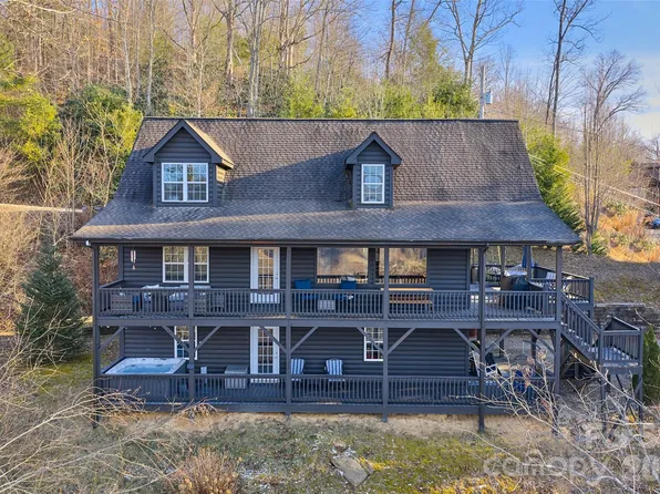 263 S Pinnacle Dr, Burnsville, NC 28714