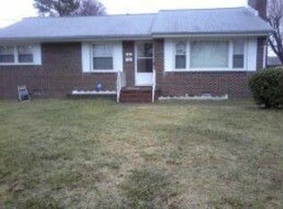 9 Prince James Dr, Hampton, VA 23669