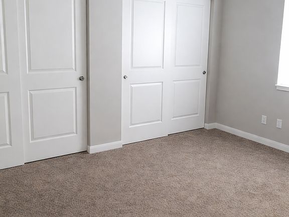 3rd image of 1631 Iron St