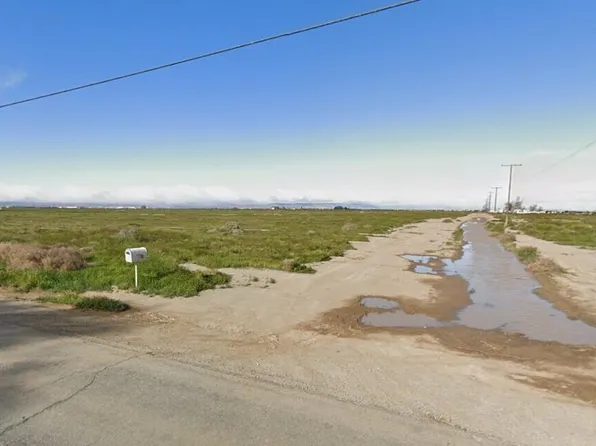 Vic Ave #H8, Lancaster, CA 93535