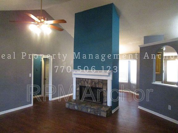 3rd image of 210A Oak Shores Dr