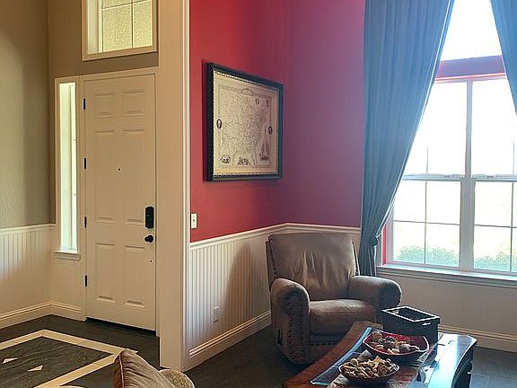 Wainscotting & Trim added.