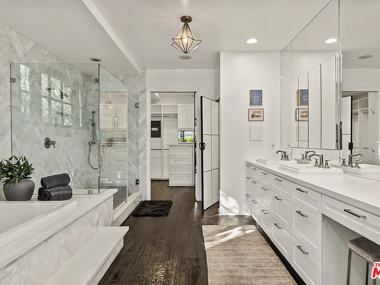 3159 Thatcher Ave — Photo 37