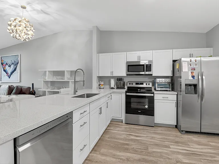 8256 Summerbreeze Ln — Photo 13
