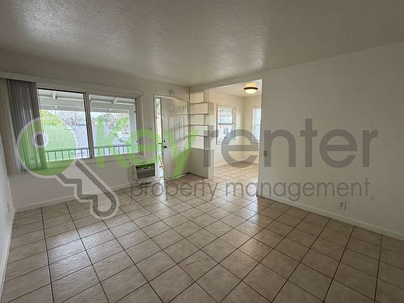 3rd image of 691 El Camino Ave APT 5