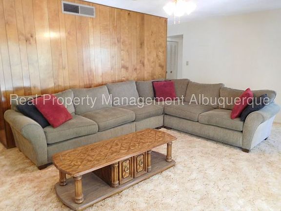 2nd image of 512 Golden Meadow Dr NW