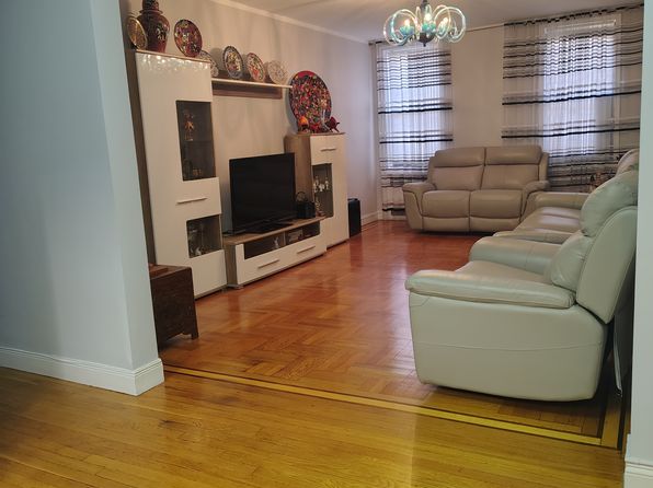 1730 E 18th St APT 4F