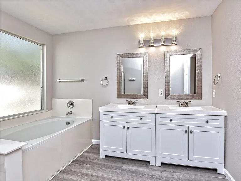 2300 Amy Lynn Ln — Photo 17