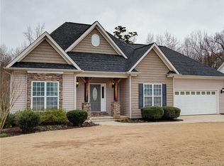 908 Gold Finch Cir, Fort Mill, SC 29715
