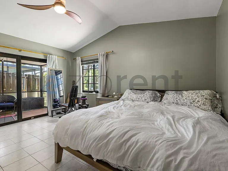 5140 NW 11th Dr — Photo 17