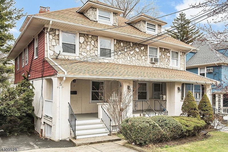 1st image of 15-17 Hawthorne Pl #1