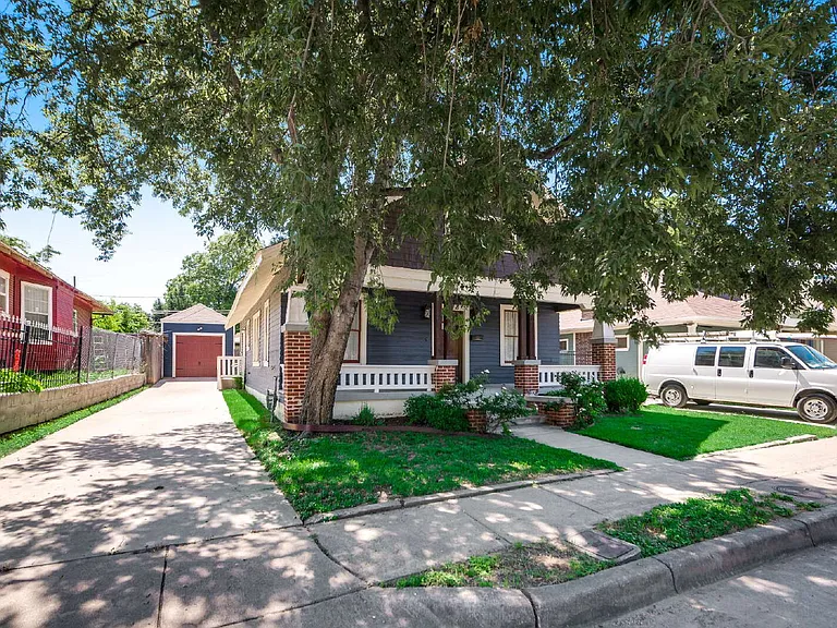 1318 Fairmount Ave — Photo 2