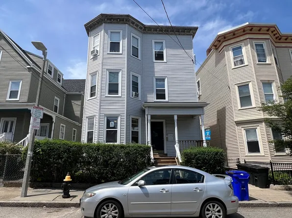 39 Newport St, Dorchester, MA 02125