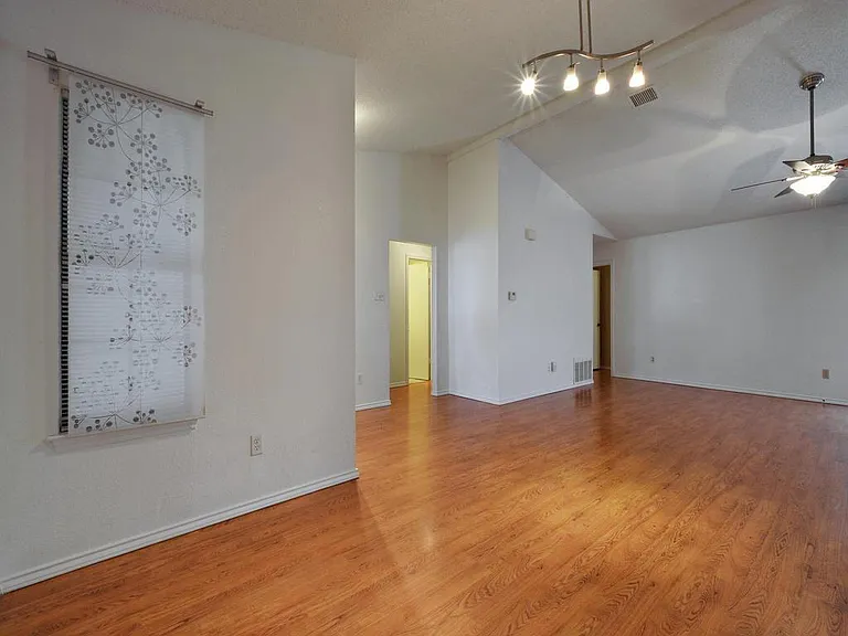 7403 Dallas Dr — Photo 9