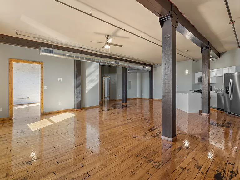 225 E 2nd St — Photo 5