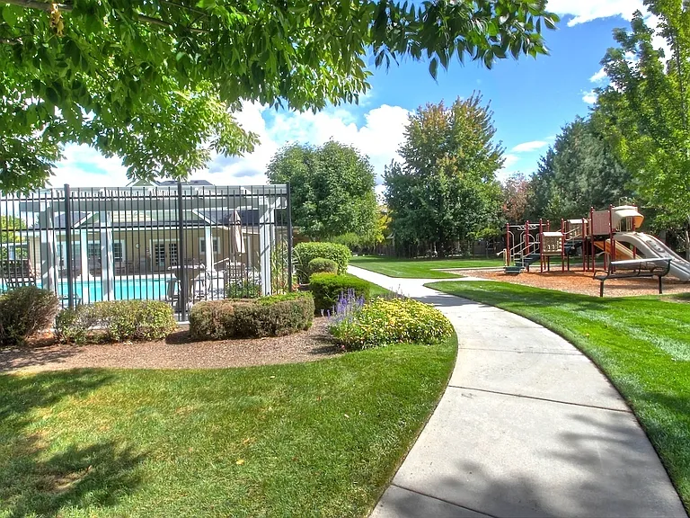 3757 N Quenzer Way — Photo 22