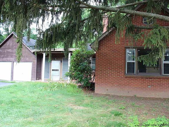 3rd image of 109 Barclay Ln