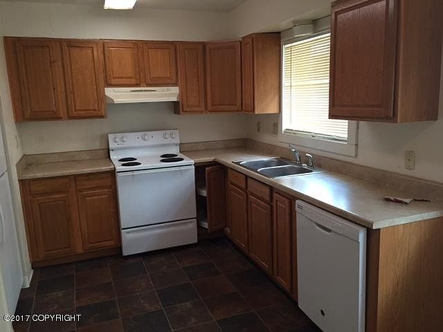 2nd image of 917 E 12th Ave
