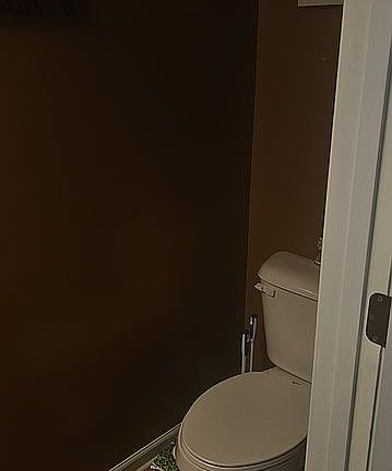 3rd image of 218 Irongate Dr