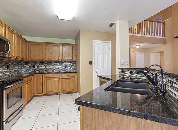 5th image of 2309 Monaco Dr