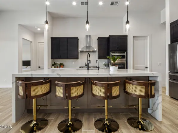 1101 E Dolores Road, Phoenix, AZ 85086