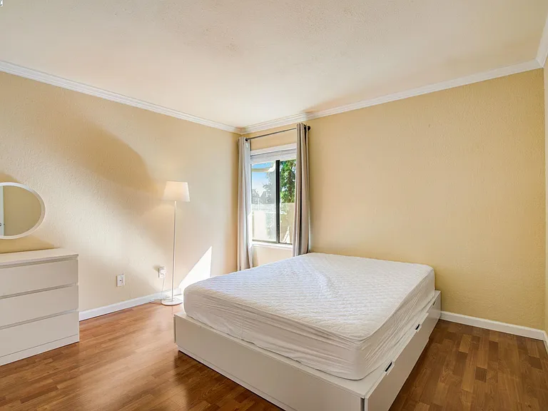 2131 Northwood Cir #F — Photo 2