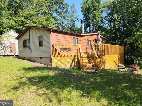160 Hillary Dr W, Freeland, PA 18224