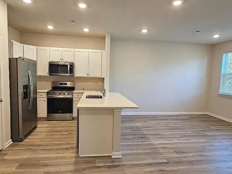 1157 Martin Rd — Photo 6