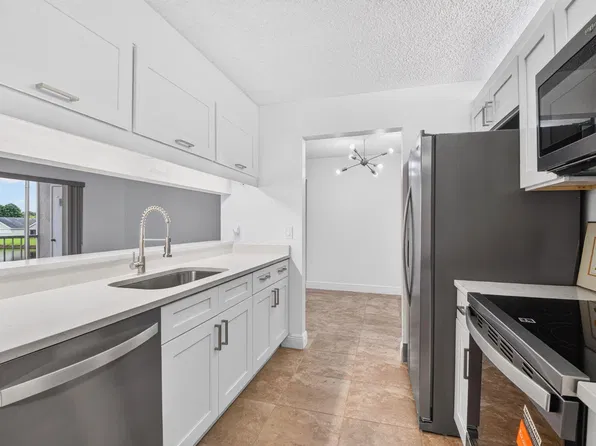 13791 ONEIDA Drive #E2, Delray Beach, FL 33446
