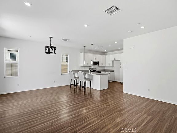 3rd image of 335 Carson Ct