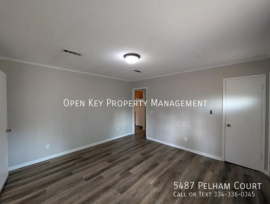 This charming 3 bedroom, 1 bath rental in Graceville, FL., offers comfortable living with beautif... — Photo 3