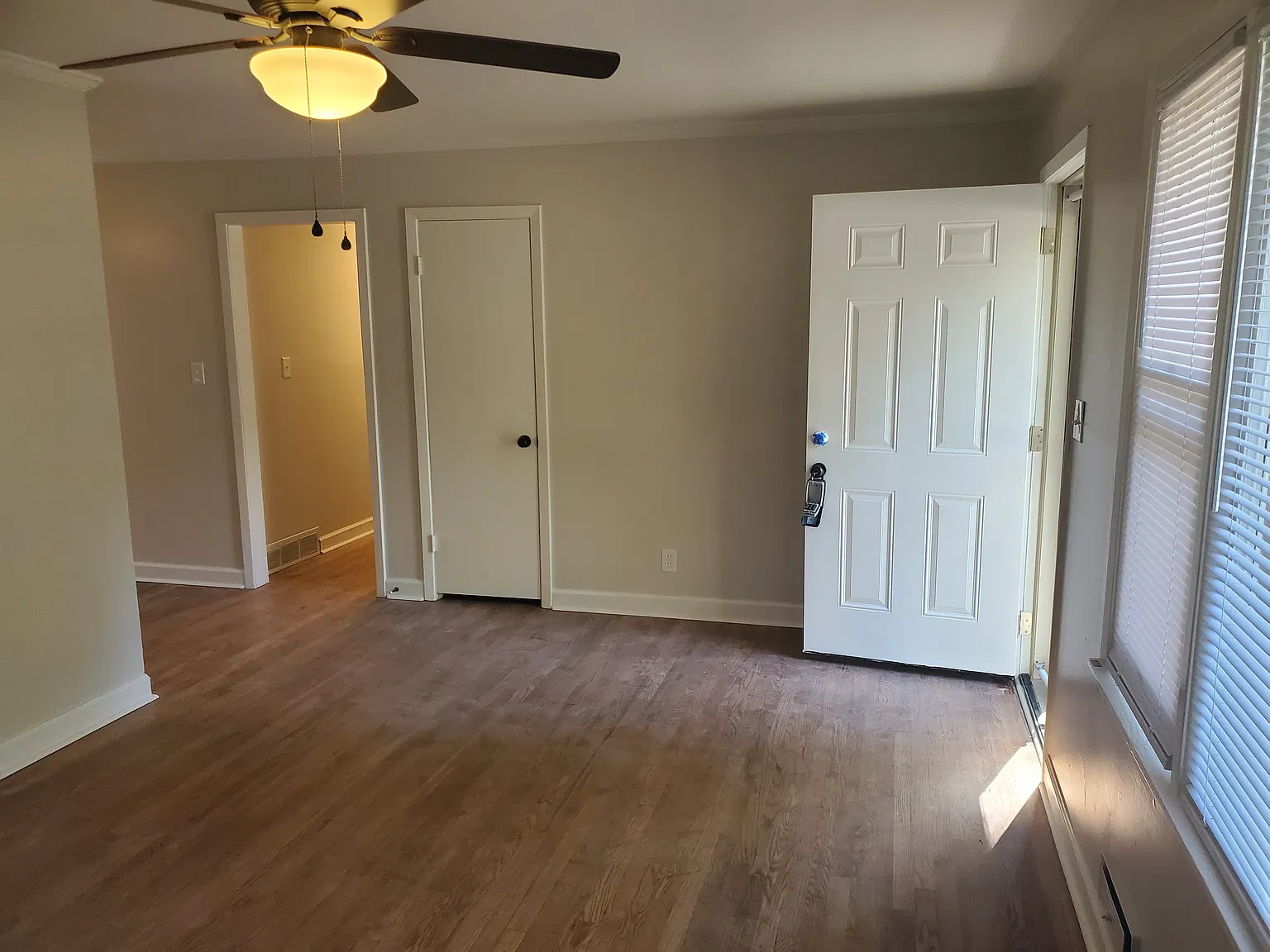 3 bed, 2.5 bath, 1580 sqft, $2,350 — Photo 2
