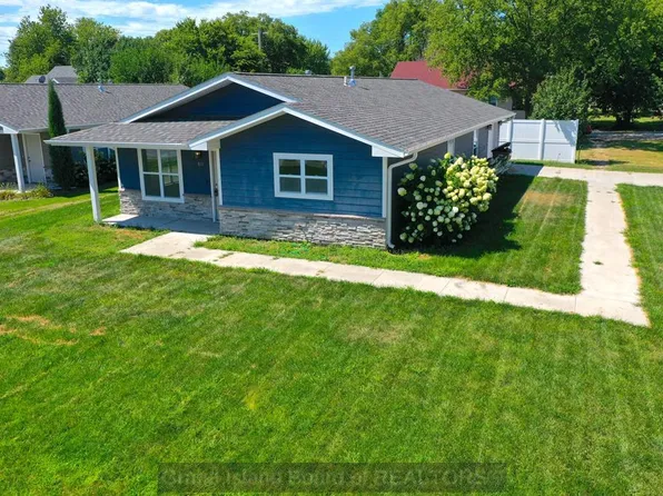 811 Cady St, Chapman, NE 68827