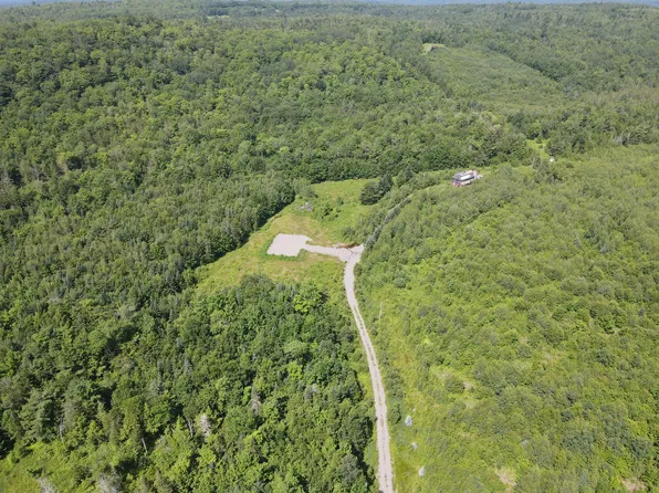 135 Kerrie Drive, Dover-Foxcroft, ME 04426