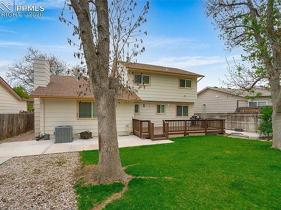 5th image of 1070 Hartell Dr