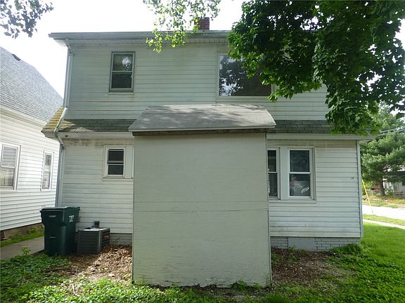 5th image of 794 W Waggoner St