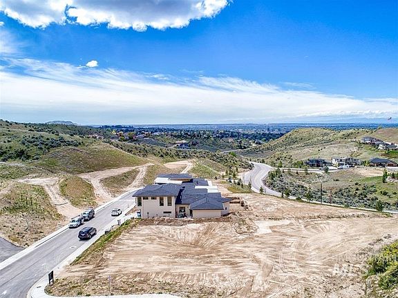 5th image of 5137 N Corralero Ln